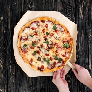 cheese-and-tomato-pizza-14-inches