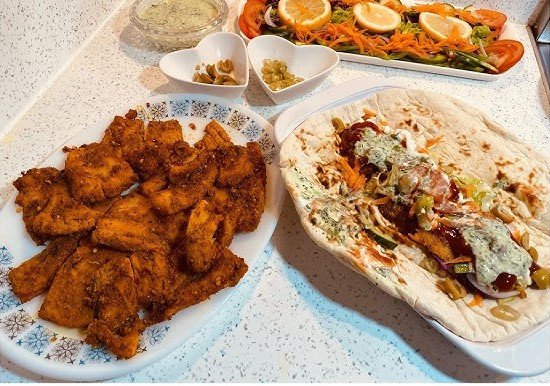 Masala Fish With Chips On Nan