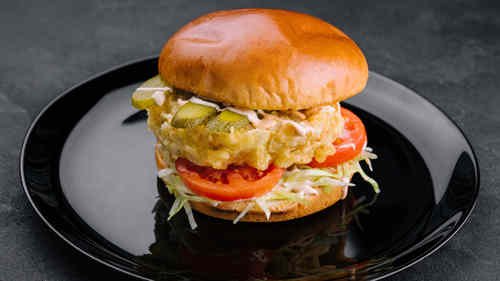 Chicken Doner Cob Burger With Chips