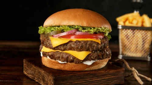 Double Cheese Burger With Chips